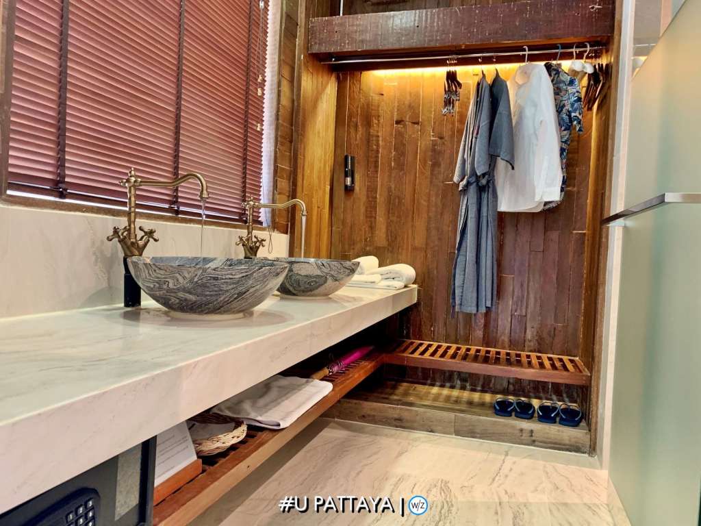 UPTY - INSIDE1