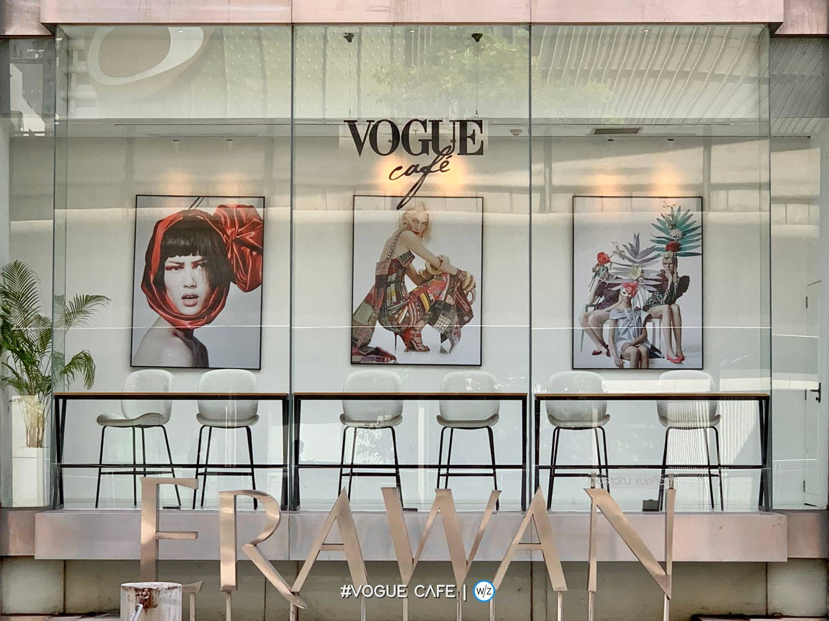VOGUE CAFE BANGKOK - OUTSIDE